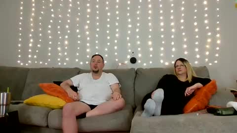 Victoria and Jesse online show from December 23, 2024, 9:16 am