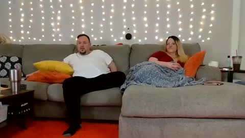 Victoria and Jesse online show from December 25, 2024, 12:05 pm