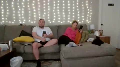 Victoria and Jesse online show from October 22, 2025, 11:26 pm