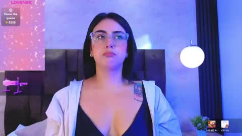 Victoria Andrade online show from May 14, 2026, 12:45 pm