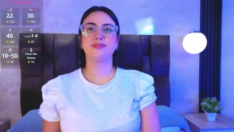 Victoria Andrade online show from June 1, 2026, 12:40 pm