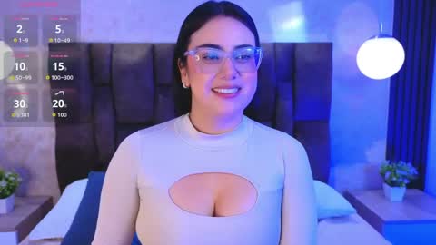 Victoria Andrade online show from June 5, 2026, 12:33 pm