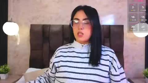 Victoria Andrade online show from June 11, 2026, 12:25 pm