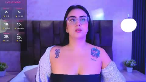 Victoria Andrade online show from June 17, 2026, 12:29 pm