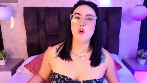 Victoria Andrade online show from August 2, 2026, 1:31 pm