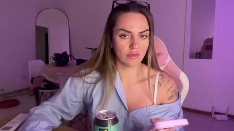 Victoriababy43 online show from March 17, 2026, 1:21 am