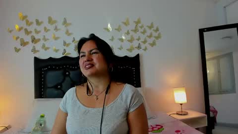 Snapshot of victoriacg chatting on April 22, 2026, 8:43 pm victoriacg online show from April 22, 2026, 8:43 pm