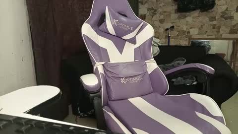 Victoria Cox online show from September 29, 2025, 9:03 am