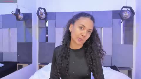 Victoria  online show from February 1, 2026, 7:45 pm