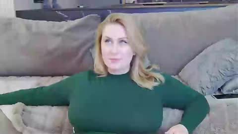 Miss V online show from December 28, 2024, 1:49 pm