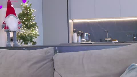 Miss V online show from January 1, 2025, 1:05 pm