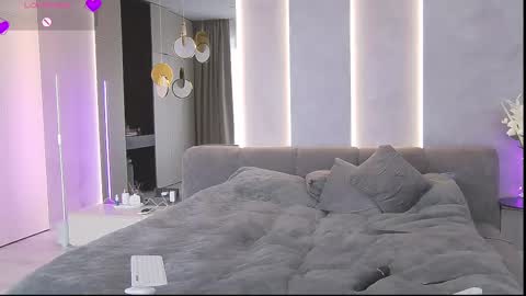 Miss V online show from March 2, 2025, 12:22 pm