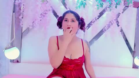 Snapshot of victoriagrant1 chatting on October 19, 2025, 9:26 pm    online show from October 19, 2025, 9:26 pm