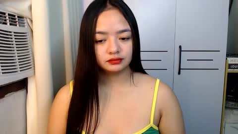 Victoria Harper online show from December 16, 2025, 8:03 pm