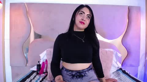 VICTORIA JOHNS online show from January 22, 2025, 3:18 pm