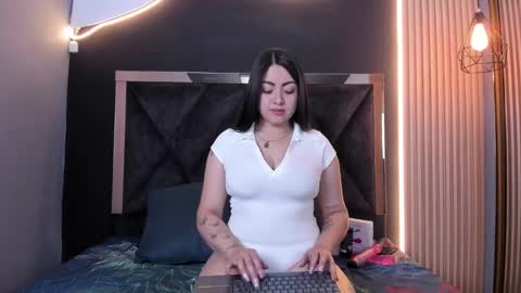 VICTORIA JOHNS online show from January 30, 2025, 12:27 pm