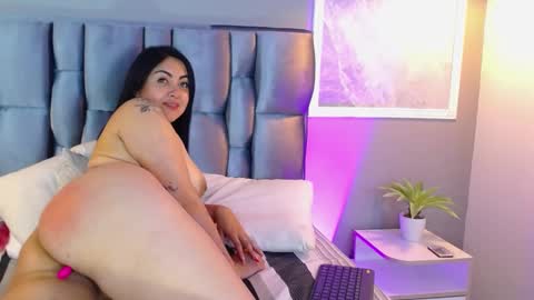 VICTORIA JOHNS online show from February 10, 2025, 10:09 am
