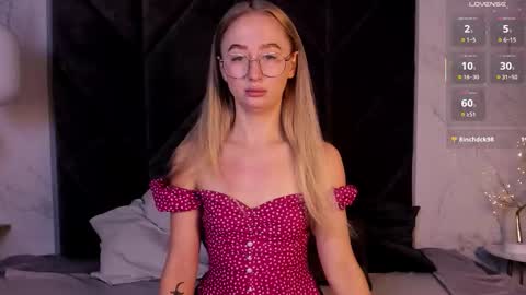 Snapshot of victorialight chatting on October 15, 2025, 6:13 am Victoria online show from October 15, 2025, 6:13 am