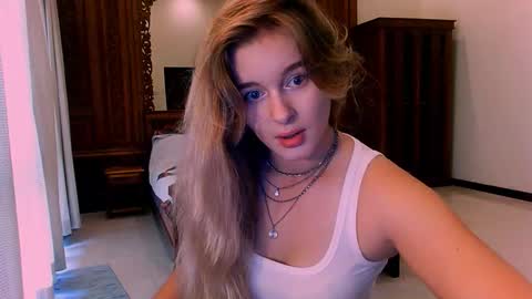 Eva and Victor online show from November 1, 2025, 5:31 am