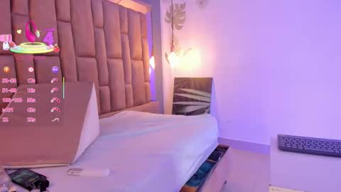 Victoria  online show from October 30, 2025, 1:45 pm