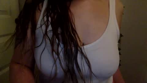 Snapshot of victoriaskyee chatting on April 14, 2026, 4:07 am victoriaskyee online show from April 14, 2026, 4:07 am