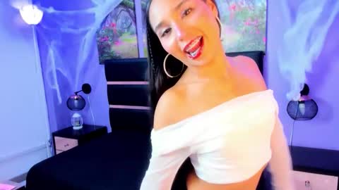 victoriavillalobos online show from October 20, 2025, 9:15 pm