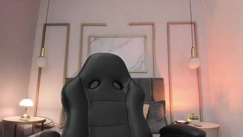 Snapshot of victoriia_vixen chatting on April 24, 2026, 9:39 pm Victoria Vixen online show from April 24, 2026, 9:39 pm