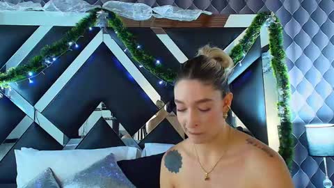 victtoria lee online show from December 13, 2024, 10:55 pm