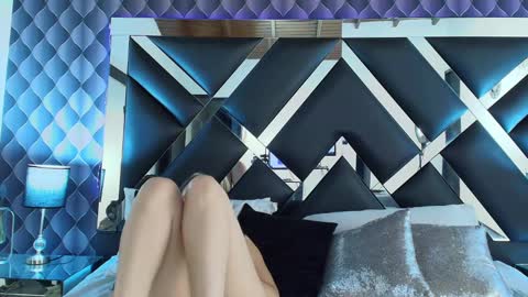 victtoria lee online show from January 14, 2025, 1:04 am