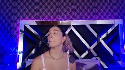 victtoria lee online show from September 13, 2025, 7:13 pm