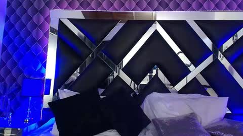 victtoria lee online show from November 15, 2025, 6:59 pm