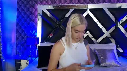 Snapshot of victtoria_lee chatting on February 17, 2026, 6:58 pm victtoria lee online show from February 17, 2026, 6:58 pm