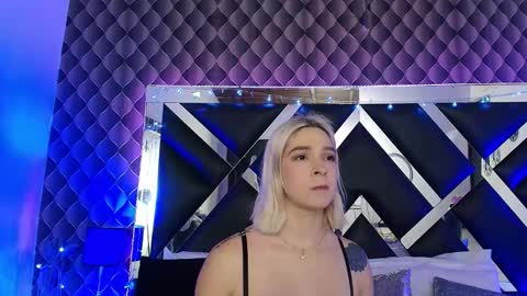 Snapshot of victtoria_lee chatting on March 7, 2026, 7:33 pm victtoria lee online show from March 7, 2026, 7:33 pm