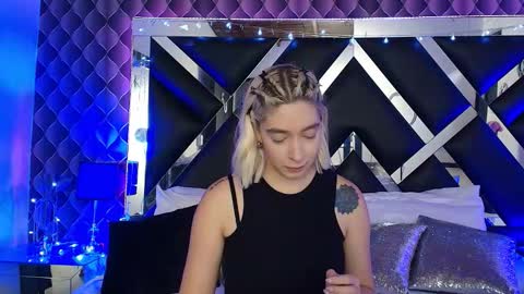 Snapshot of victtoria_lee chatting on March 9, 2026, 6:56 pm victtoria lee online show from March 9, 2026, 6:56 pm