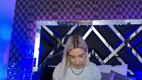 Snapshot of victtoria_lee chatting on March 21, 2026, 7:06 pm victtoria lee online show from March 21, 2026, 7:06 pm