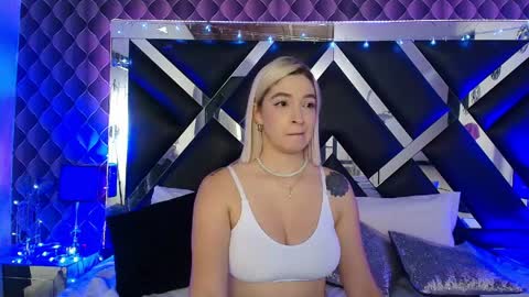 Snapshot of victtoria_lee chatting on April 7, 2026, 9:26 pm victtoria lee online show from April 7, 2026, 9:26 pm