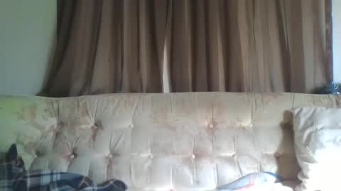 vids1977 online show from October 4, 2025, 4:27 pm