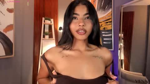 Karla online show from October 15, 2025, 7:47 pm