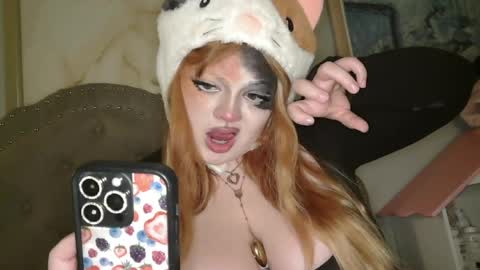 viennavisabelle online show from May 6, 2026, 4:30 am