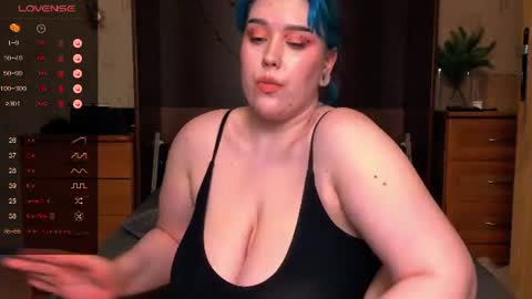 viesica_ online show from June 11, 2026, 3:15 am