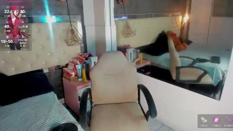 Violet online show from September 26, 2025, 12:53 pm