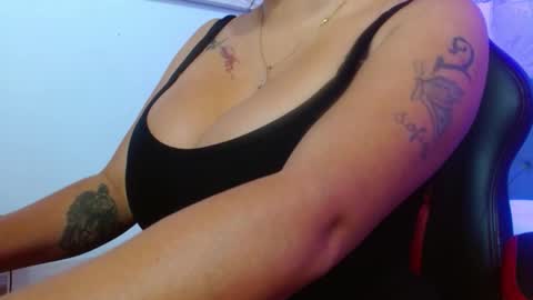 viioleta online show from January 12, 2026, 12:21 pm