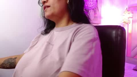 viioleta online show from May 4, 2026, 12:23 pm