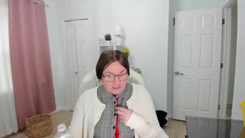 Snapshot of vika7333 chatting on February 18, 2025, 3:10 pm Ukrainian-woman online show from February 18, 2025, 3:10 pm