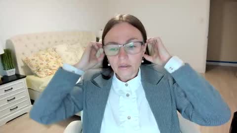 Snapshot of vika7333 chatting on September 23, 2025, 11:13 am Ukrainian-woman online show from September 23, 2025, 11:13 am