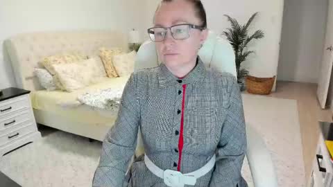 Ukrainian-woman online show from May 9, 2026, 11:37 am