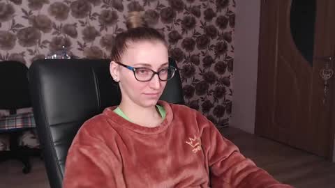 Vika online show from December 8, 2024, 6:33 am
