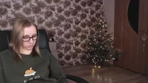 Vika online show from December 19, 2024, 7:51 pm
