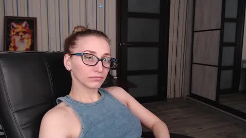 Vika online show from March 9, 2025, 11:35 pm