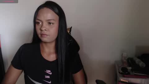 Snapshot of vikarose_ chatting on September 18, 2025, 6:32 pm Vika online show from September 18, 2025, 6:32 pm